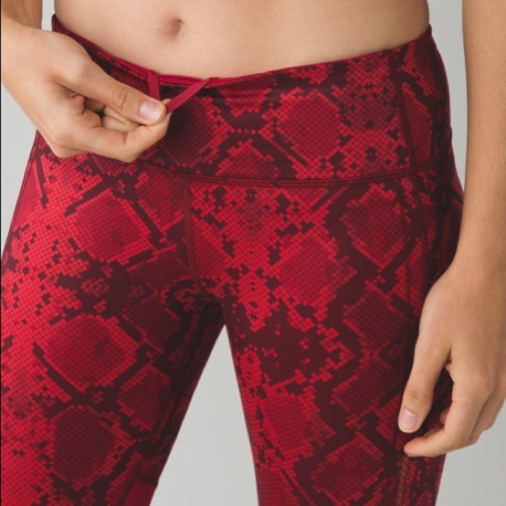 LULULEMON RED SNAKE LEGGINGS